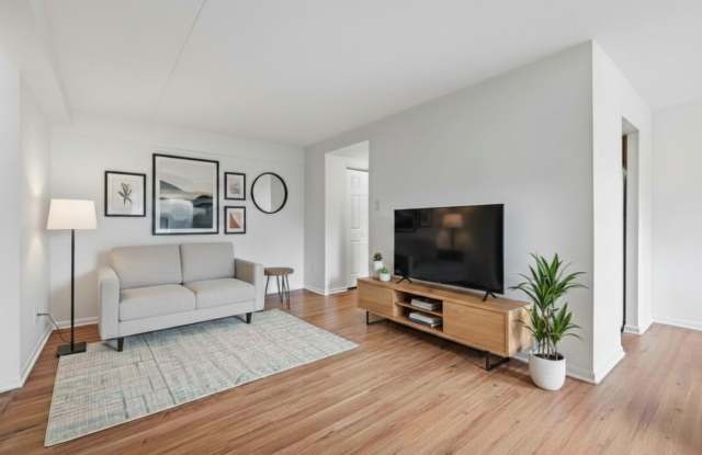 2 Bedroom 1 Bathroom first floor Goshen Valley flat! First Month FREE! photos photos