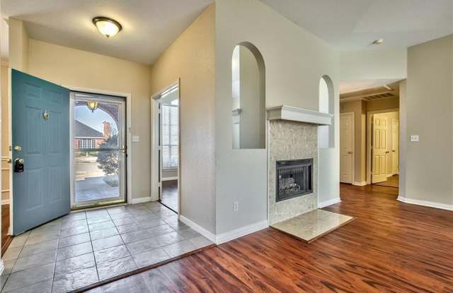 4424 Maple Shade Avenue Gallery 4