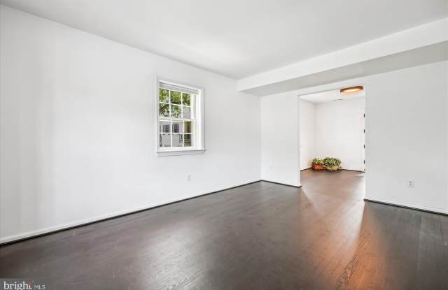 6705 HILLANDALE Road Gallery 4