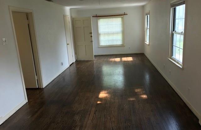 6433 Trammel Drive Gallery 3