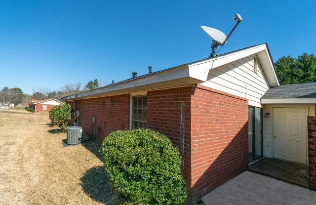2501 Riverchase Crossing Northeast - 2503 Gallery 2