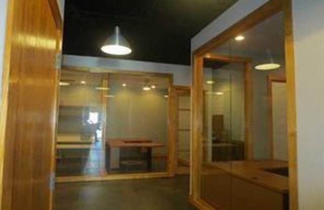 1785 White Circle Gallery 4