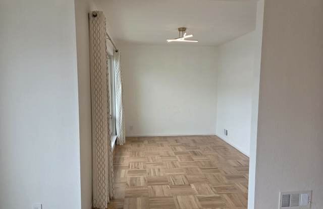 44 Santa Elena Avenue Gallery 4