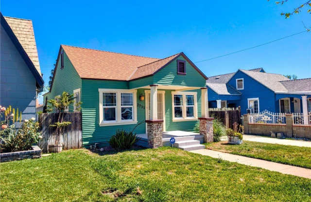 2731 N Pershing photos photos