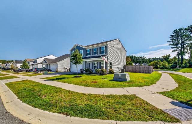 Spacious Summerville Home with Private Pool Gallery 4