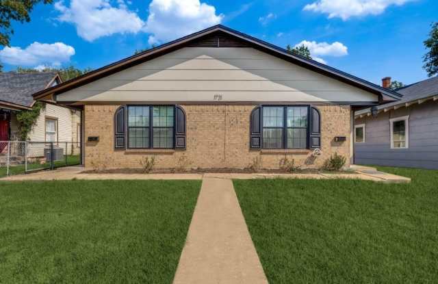 1721 W Walker Street photos photos