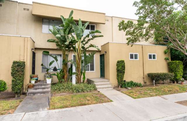 11138 Aqua Vista Street - 2 - 11138 W Aqua Vista St, Los Angeles, CA 91602