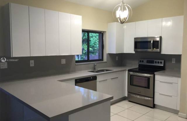 11941 SW 135th Ct Gallery 3