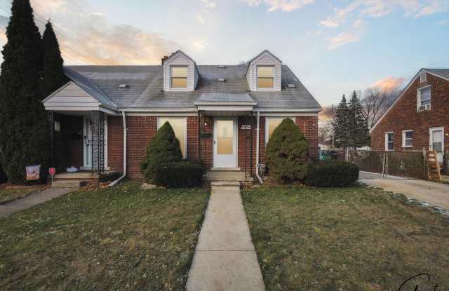 23007 Brittany Avenue photos photos