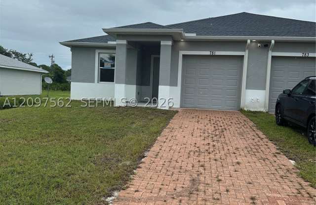 781 Bedford Dr Gallery 2