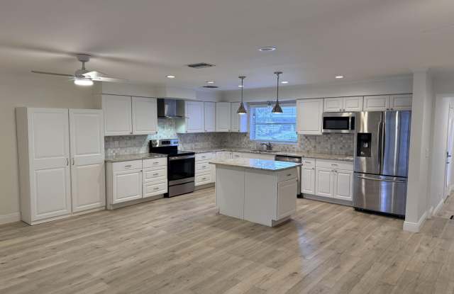 4188 LARCH Avenue Gallery 2