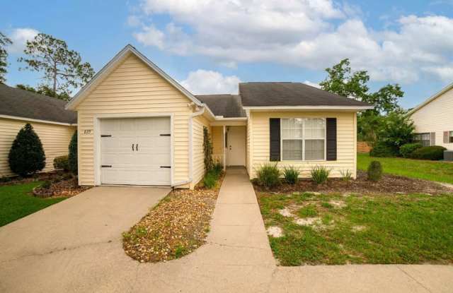 Bright and airy 2 Bedroom, 2 Bath home in Tara Trace Community photos photos