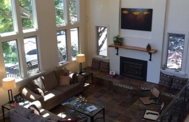 284 Laurel Avenue Gallery 4
