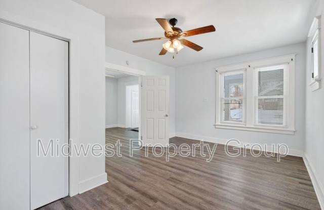 8962 Burton Avenue - 8962 Burton Avenue, Overland, MO 63114