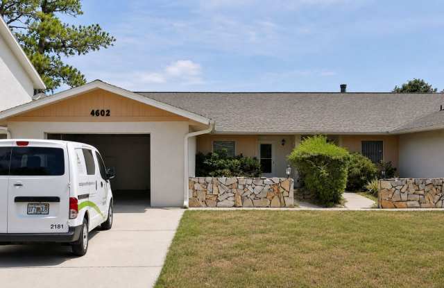 2 Bedroom Home with Community Pool for Rent in Sebring, FL photos photos