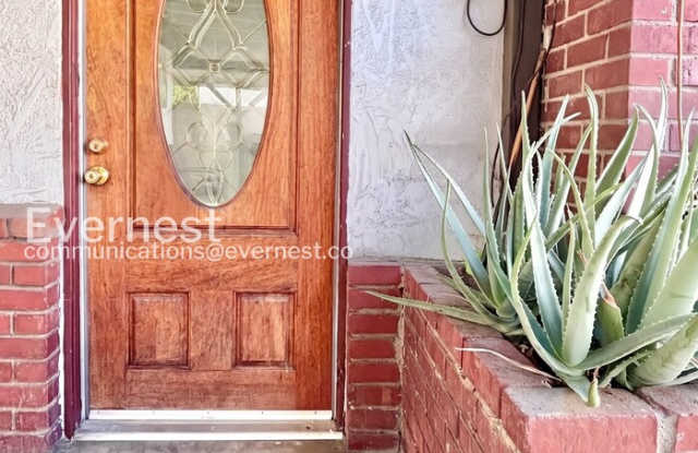 7821 Troost Avenue Gallery 1