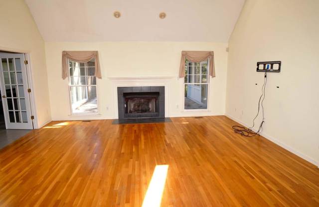 603 Doral Court Gallery 2