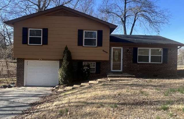 Charming 3 Bed, 1.5 Bath Rental Home on Stonewall Drive - Spacious and Cozy! photos photos