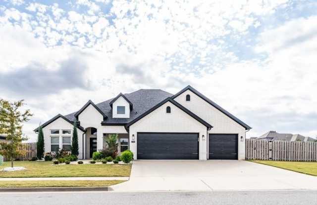 1700 Ella  PL - 1700 Ella Place, Benton County, AR 72713