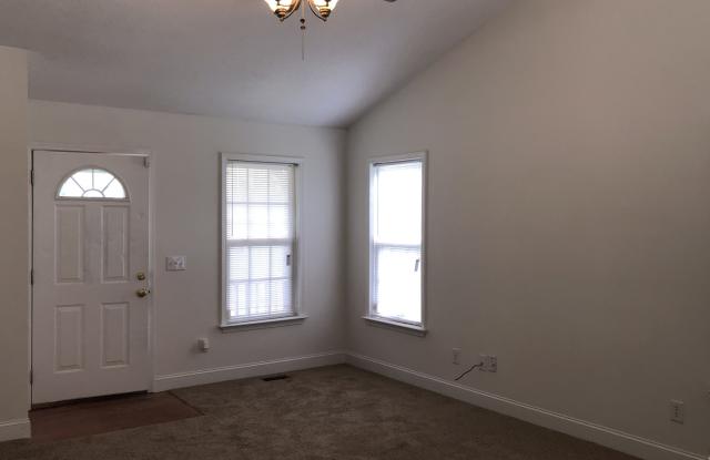 Wonderful Lakefront 4 Bedroom, 2 Bath in St. Clos subdivision off Creekridge Road Gallery 4