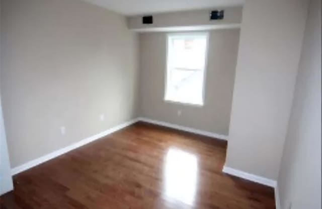 2040-42 Haines Street Gallery 3
