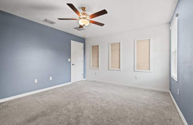 5552 BLUE AZURE Drive Gallery 3