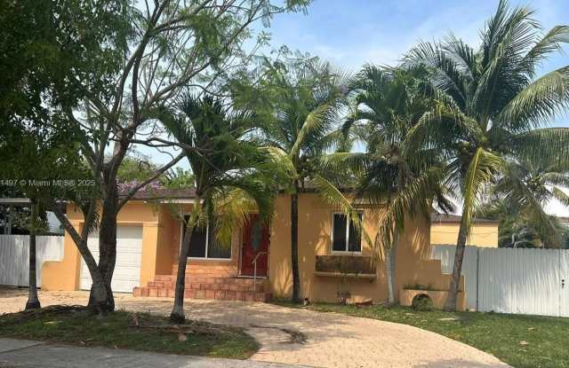 1575 SW 12th Ave photos photos