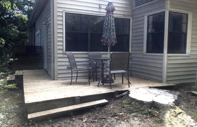 202 Maple Ave photos photos