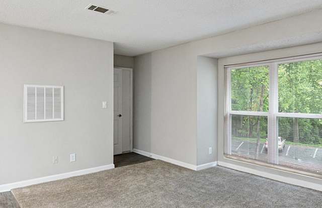 The Forest at Chasewood Apartment Homes Gallery 4