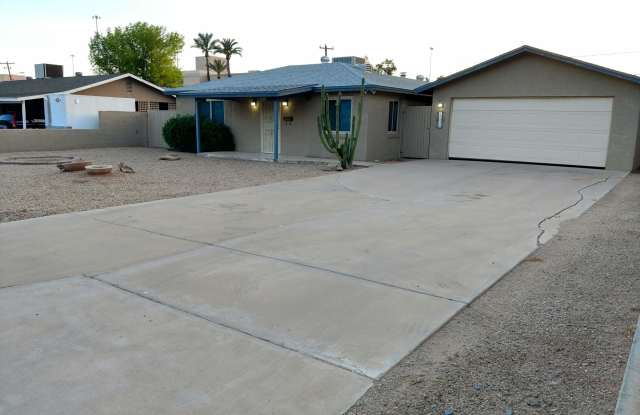 7138 N 24th Avenue - 7138 North 24th Avenue, Phoenix, AZ 85021