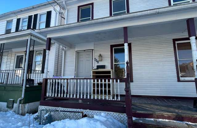 3 1/2 bedroom duplex home in Kulpmont photos photos