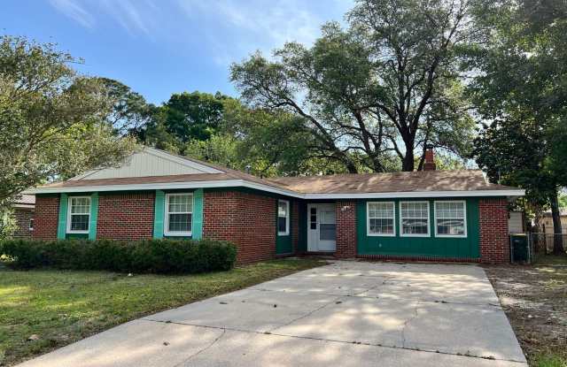 Great Location!! - 1011 Julia Avenue, Niceville, FL 32578