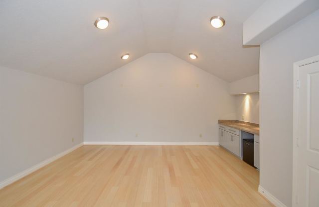 5931 Allen Street Gallery 4