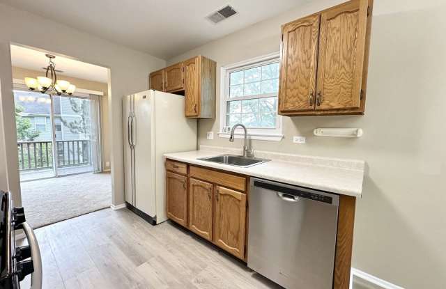 1202 Clearview Court Gallery 3
