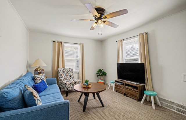 3 Bedroom Furnished Cottage Close to Entertainment and Amenities Gallery 3