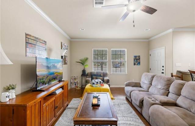 2902 Old Ironsides Drive Gallery 2
