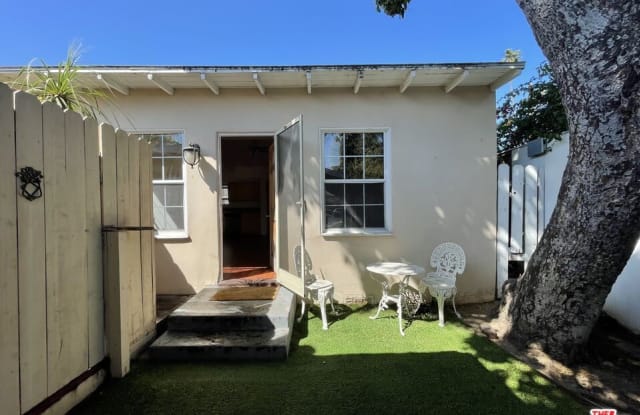 553 INDIANA AVE - 553 Indiana Avenue, Los Angeles, CA 90291