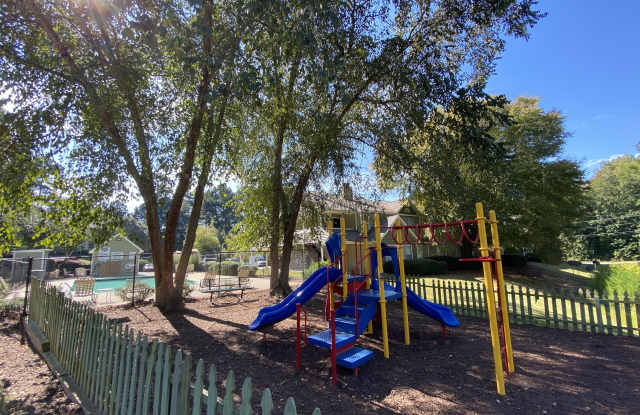 Twin Springs Apartment Homes Gallery 4