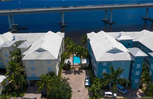 275 NW Flagler Avenue photos photos