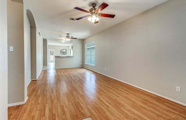 10001 Lexington Drive Gallery 3