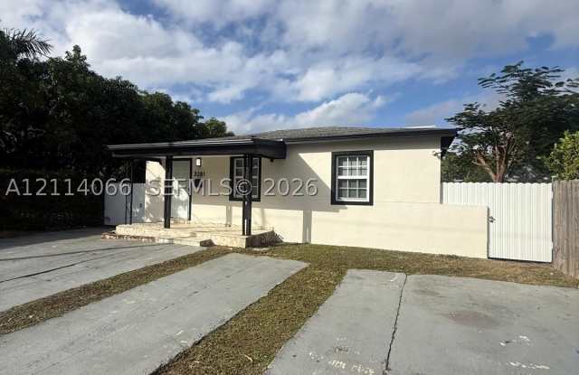 3281 NW 14th Ter Gallery 2