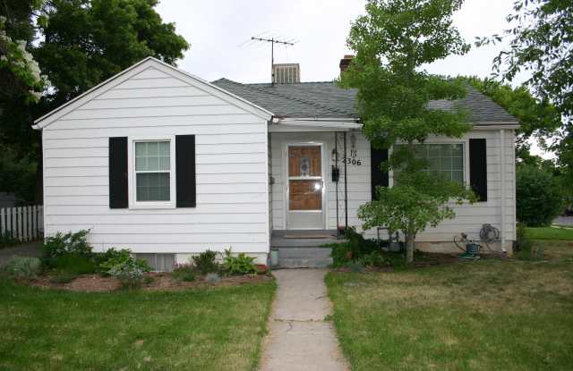 2306 East Sunnyside Avenue photos photos