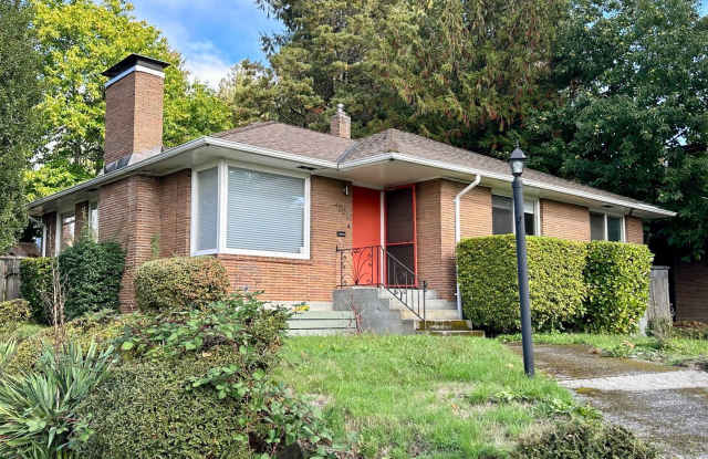 4304 NE 60th St - 4304 Northeast 60th Street, Seattle, WA 98115