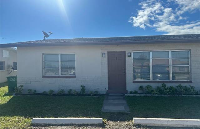 330 Palmetto Drive unit: A photos photos