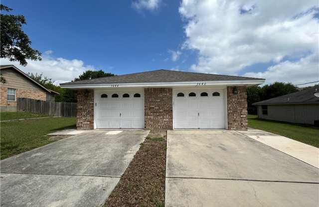 1642 W County Line Road Gallery 2