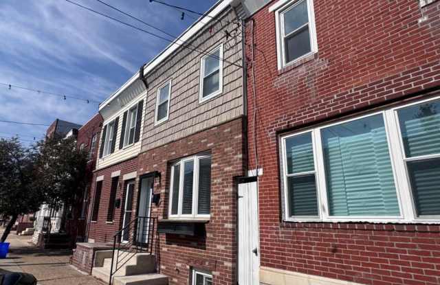 139 MIFFLIN Street Gallery 2