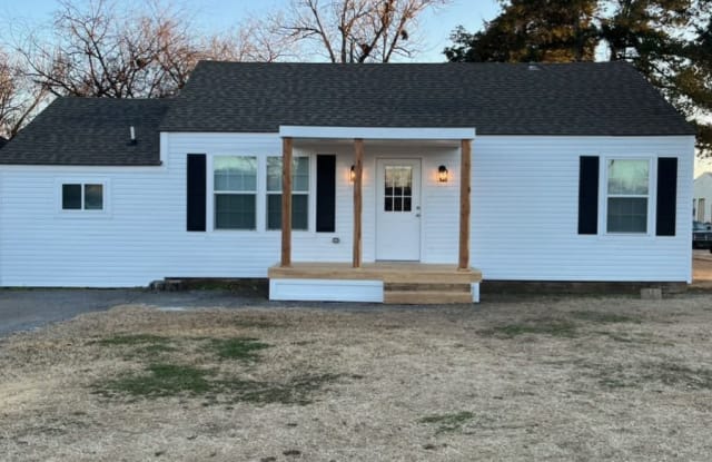 816 Northwest Arlington Avenue - 816 Northwest Arlington Avenue, Lawton, OK 73507