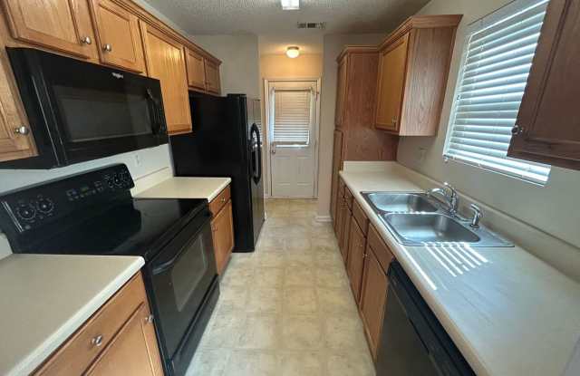 SAVE $945 UPFRONT WHEN YOU SIGN A LEASE TODAY! BRIDGEWATER HOME PRE-LEASING FOR AUGUST 2, 2027! Gallery 4