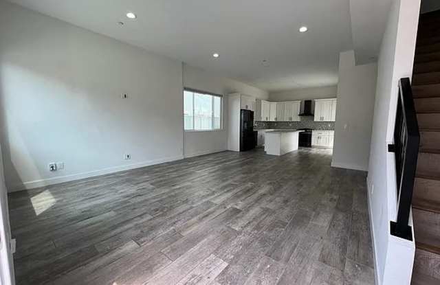 185 Elm Avenue - 185 Elm Avenue, Imperial Beach, CA 91932