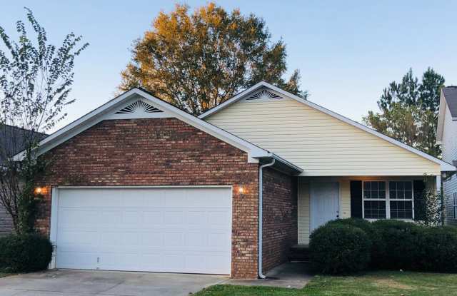 313 Parker Place SW, Jacksonville, AL 36265 3 Bedroom 2 Bath in Jacksonville ! photos photos